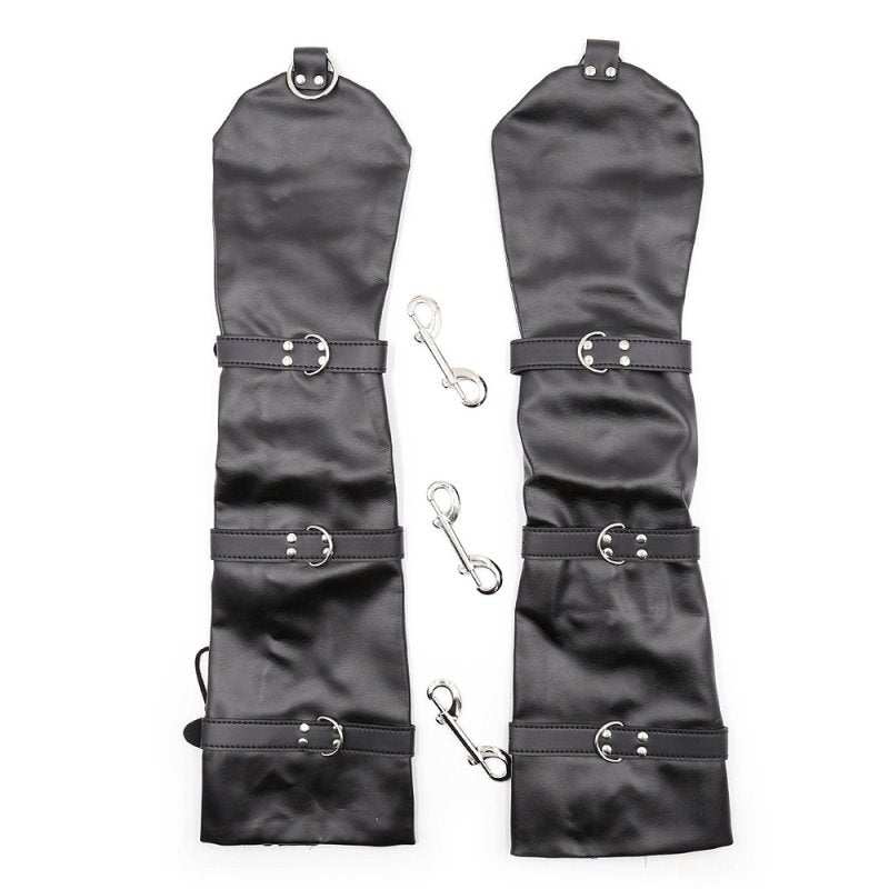 Sorte bondage opera handsker i PVC/kunstlæder med remme og metalspænder til kinky outfits.